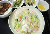 ズワイ蟹と春キャベツのあんかけ焼きそば.jpg